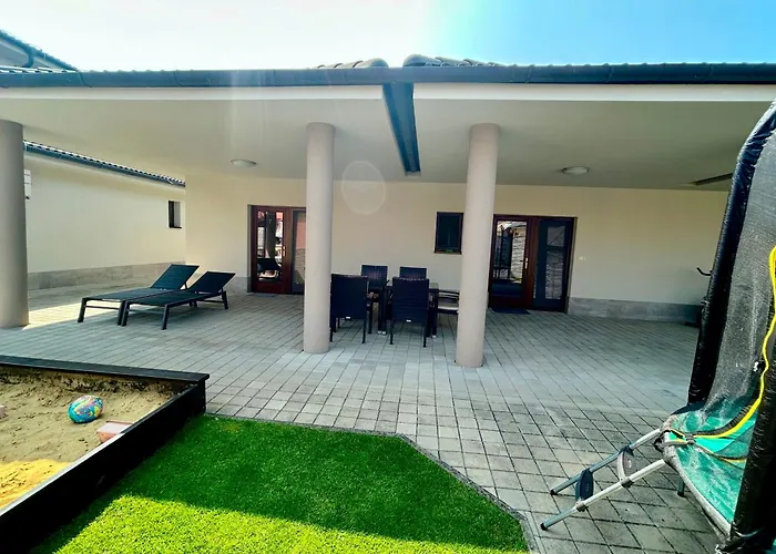 Vila Lexus
