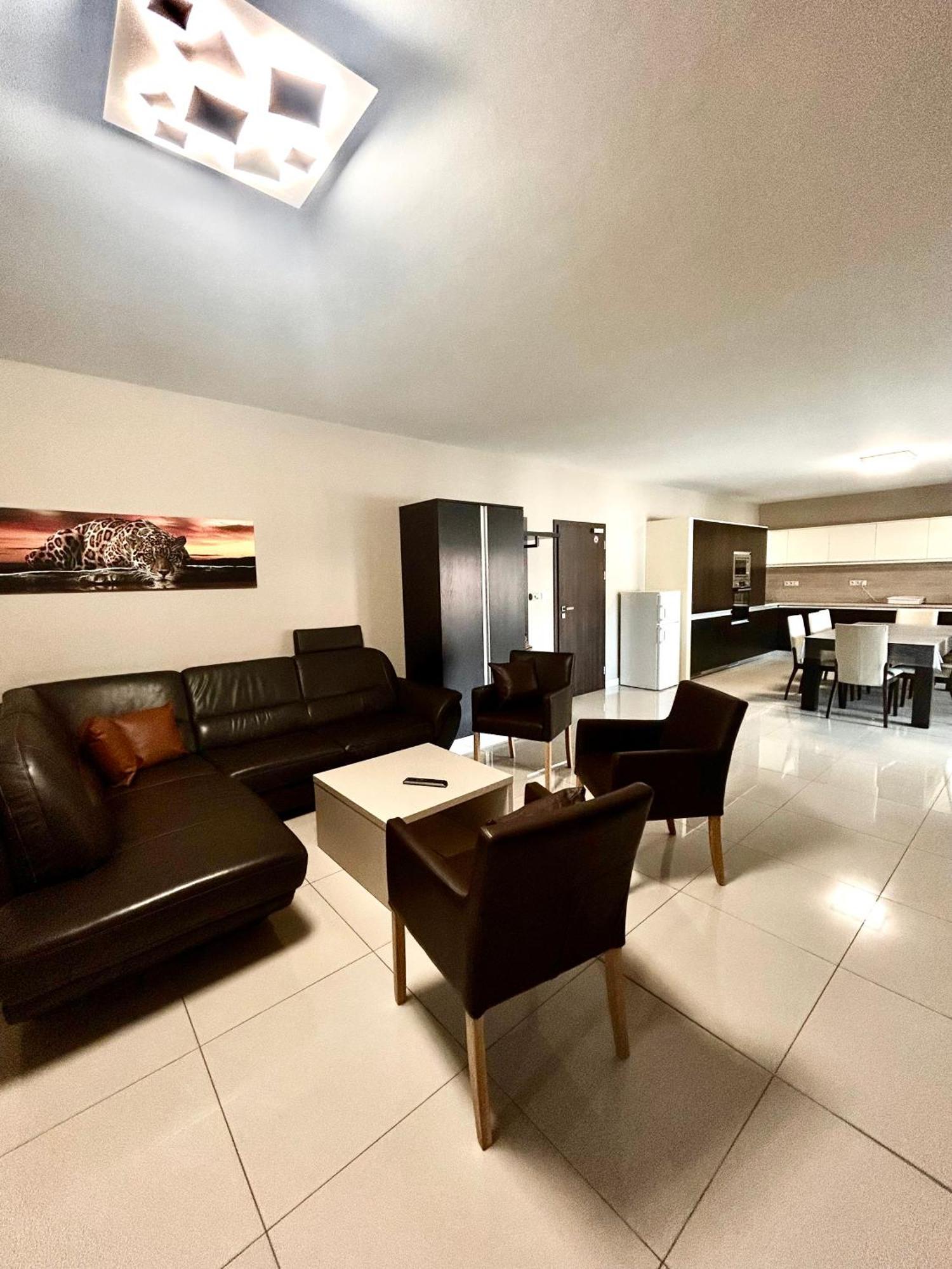 Lexus Apartment *