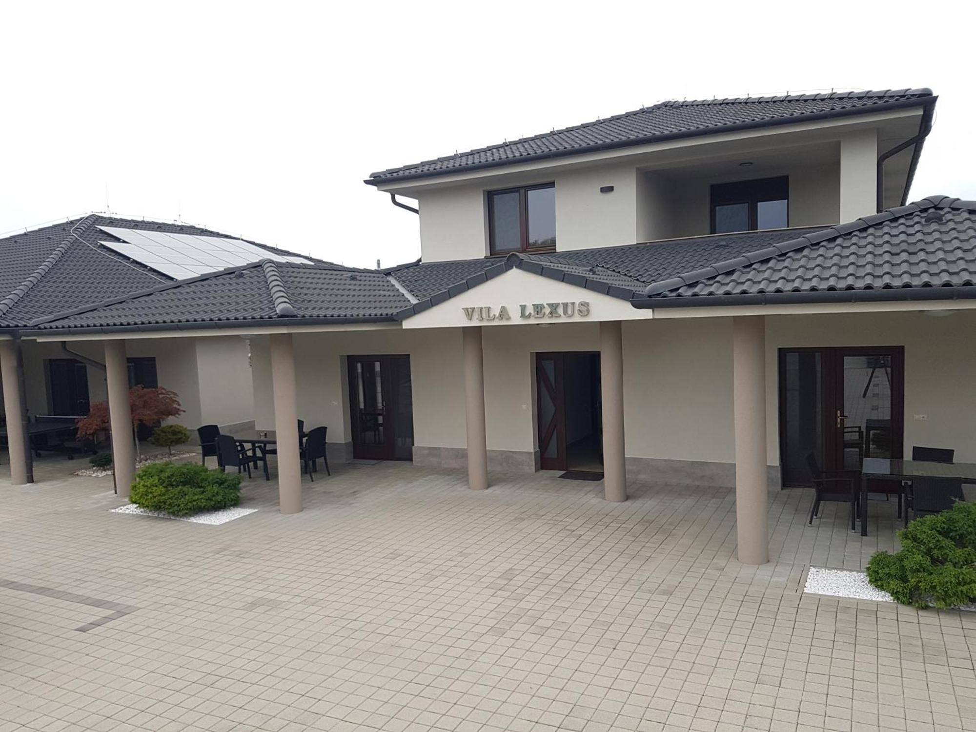 Apartment Lexus *